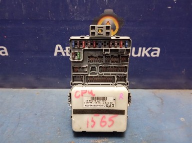 Блок предохранителей правый Honda Torneo  CF4 F20B 2000 