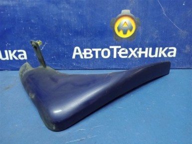 Брызговик передний правый Nissan X-trail  NT30 QR20DE 2007 