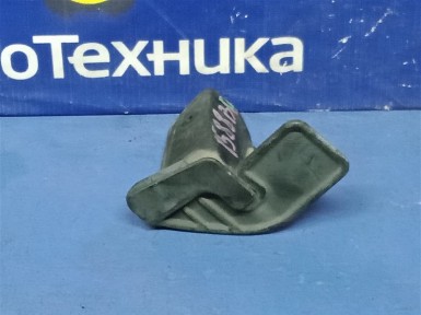 Брызговик задний левый Toyota Premio ZZT240  1ZZ-FE 2004 