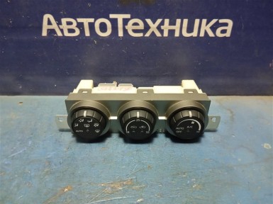Блок управления климат-контролем Nissan X-trail  NT30 QR20DE 2007 