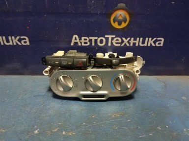 Блок управления климат-контролем Toyota Vitz  SCP10 1SZ-FE 2004 