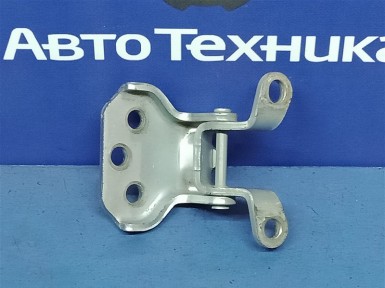 Крепление двери багажника заднее верхнее Toyota Rush J210E 3SZ-VE 2006