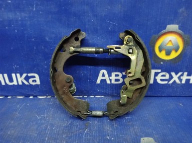 Механизм стояночного тормоза задний правый Toyota Corsa EL53 5E-FE 1999