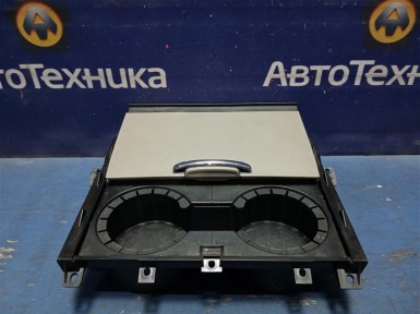 Подстаканник передняя Suzuki Grand Escudo  TX92W H27A 2003 