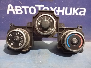 Блок управления климат-контролем Toyota Rush J210E 3SZ-VE 2006