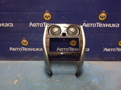Консоль магнитофона Nissan Note E12 HR12DDR  2012 