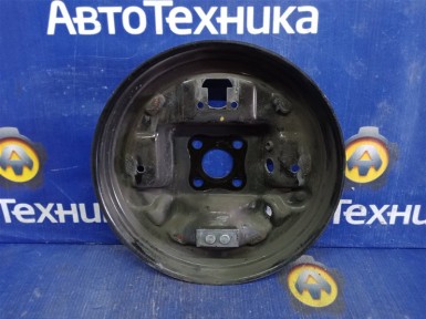 Щиток тормозного механизма задний правый  Nissan Note E12 HR12DDR 2012 