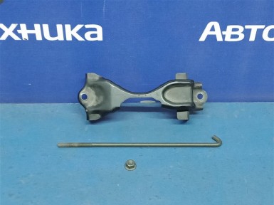 Крепление аккумулятора Nissan Bluebird Sylphy  QG10 QG18DE 2004 