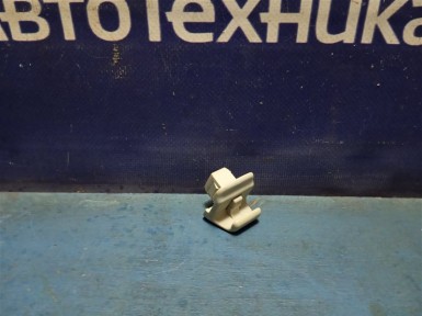 Кронштейн козырька солнцезащитного левый  Toyota Rush J210E 3SZ-VE 2006 