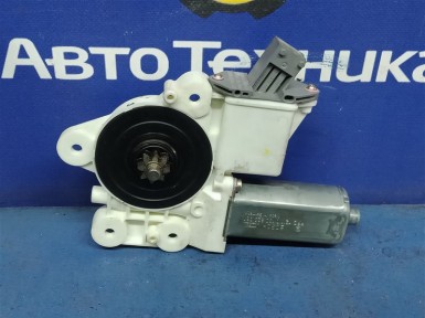 Моторчик стеклоподъемника переднее левое  Toyota Avensis AZT250 1AZ 2004 