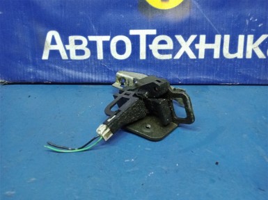 Петля замка багажника Nissan Bluebird Sylphy  FG10 QG15DE 2004 