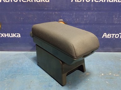 Подлокотник передний Nissan X-trail NT30 QR20DE 2007