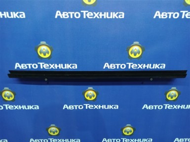 Уплотнитель стекла двери передний левый Infiniti  Ex37 NJ50 VQ37VHR 2010 
