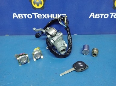 Замок зажигания Suzuki Grand Escudo TX92W H27A 2003