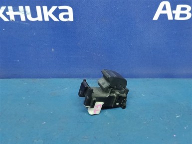 Кнопка стеклоподъёмника передняя левая Toyota Vitz KSP90 1KR 2008