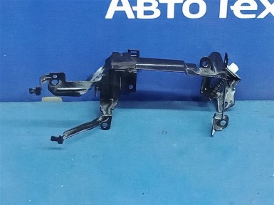 Крепление противотуманной фары переднее левое  Honda Stream RN6 R18A 2006 