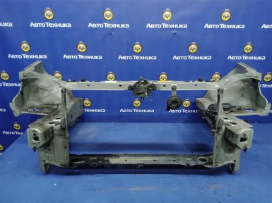 Рамка радиатора передний Toyota Corolla NZE120  2NZ-FE 2004 
