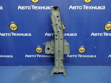 Рамка радиатора передний правый Toyota Roomy  M900A 1KR-VET 2017 