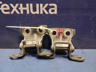 Петля двери передняя правая Daihatsu/toyota  Be-go/rush J210G 3SZ-VE 2007 