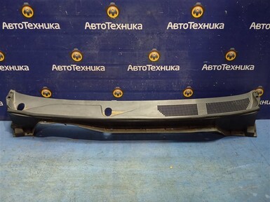 Решетка под лобовое стекло Nissan Nv200 M20  HR16DE 2009 