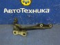 Петля капота кронштейн капота Toyota Rav4 ACA31W 2AZFE