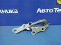 Петля капота кронштейн капота Toyota Premio ZZT240 1ZZ-FE
