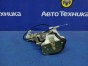 Замок двери задний правый Toyota Vitz